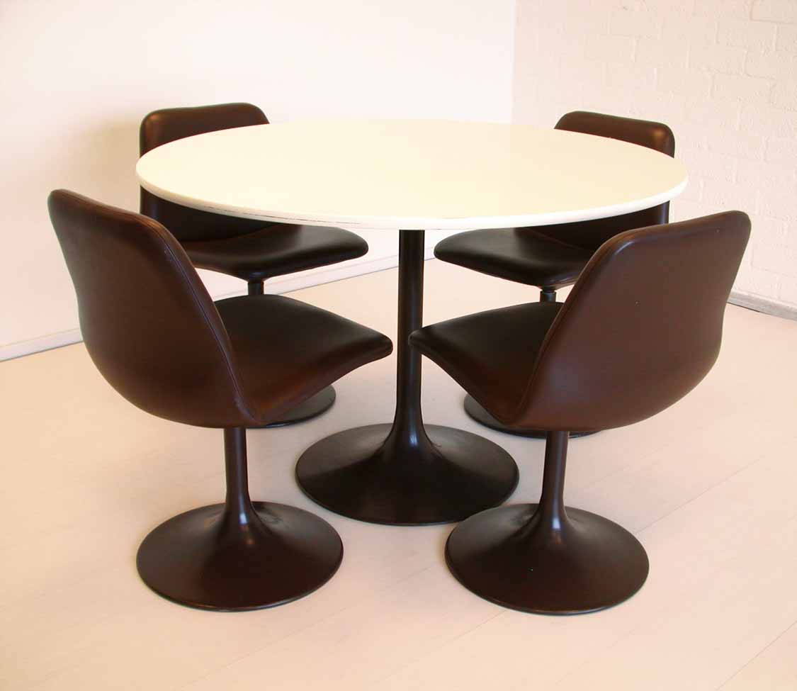 setje 3 Johanson Design eettafelsetShop for Design, design, vintage, retro, jaren 50, jaren 60, mid-century, jaren 70, jaren 80, jaren 90, deens design, eettafel, stoelen, tulipchairs